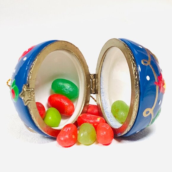 Mittens Round Ball Porcelain Hinged Surprise Gift Trinket Box Christmas Ornament - Picture 6 of 6